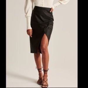 NWT Abercrombie & Fitch Midi Faux-leather skirt
